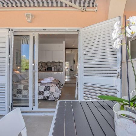 Villa Magena - Luxury Apartments In Pag Center Pag Town Exterior photo