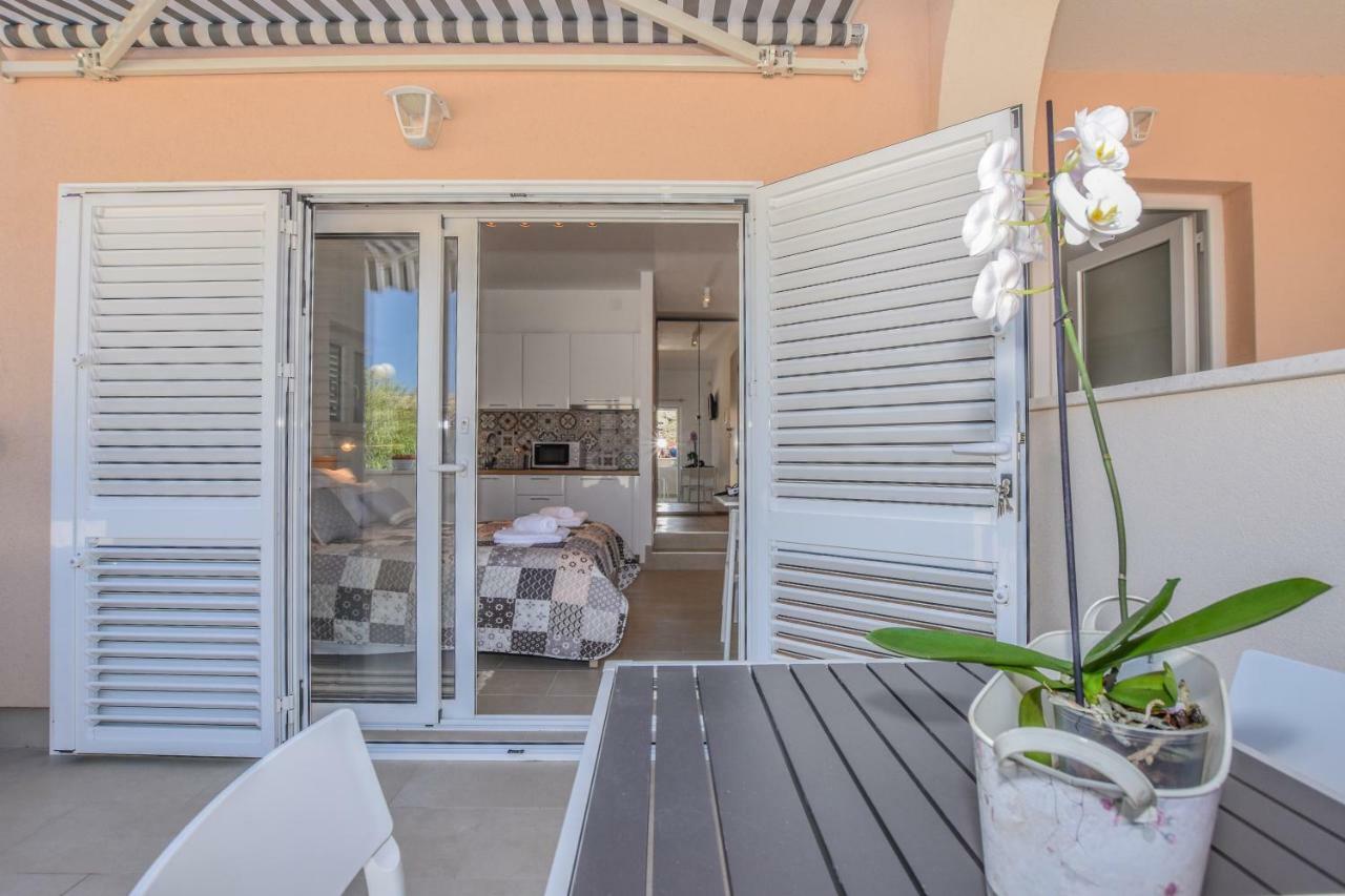 Villa Magena - Luxury Apartments In Pag Center Pag Town Exterior photo