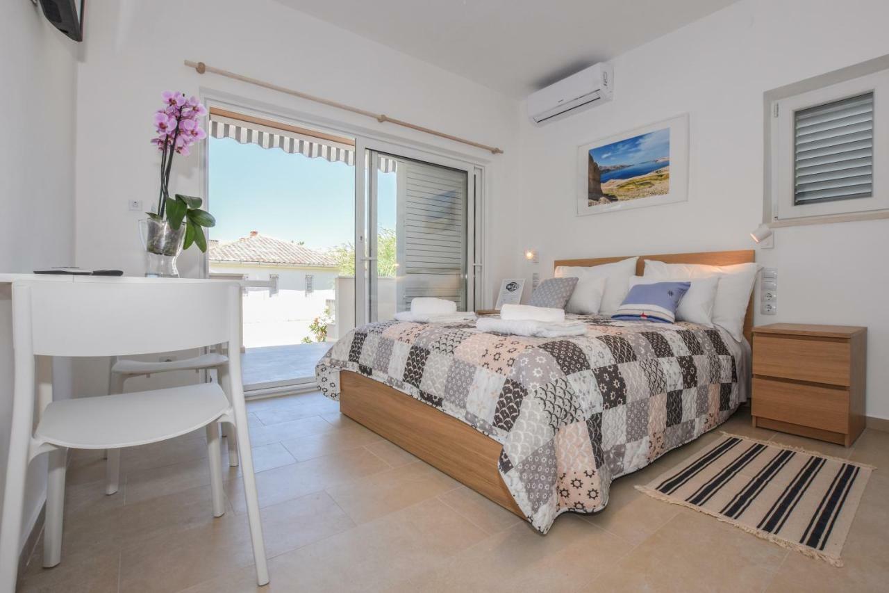 Villa Magena - Luxury Apartments In Pag Center Pag Town Exterior photo