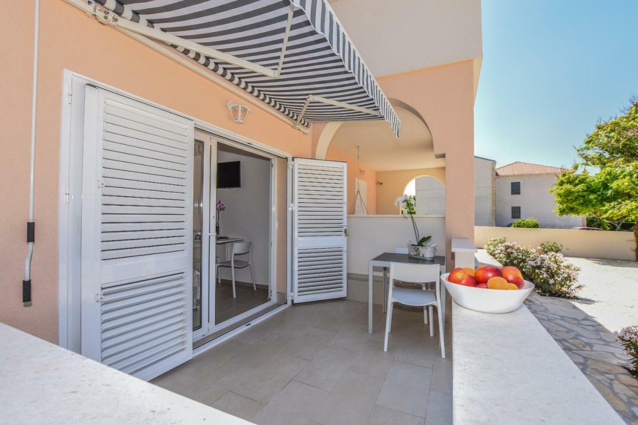 Villa Magena - Luxury Apartments In Pag Center Pag Town Exterior photo
